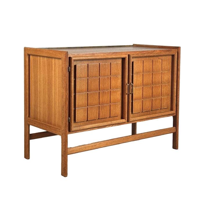 vintage and antique furniture​