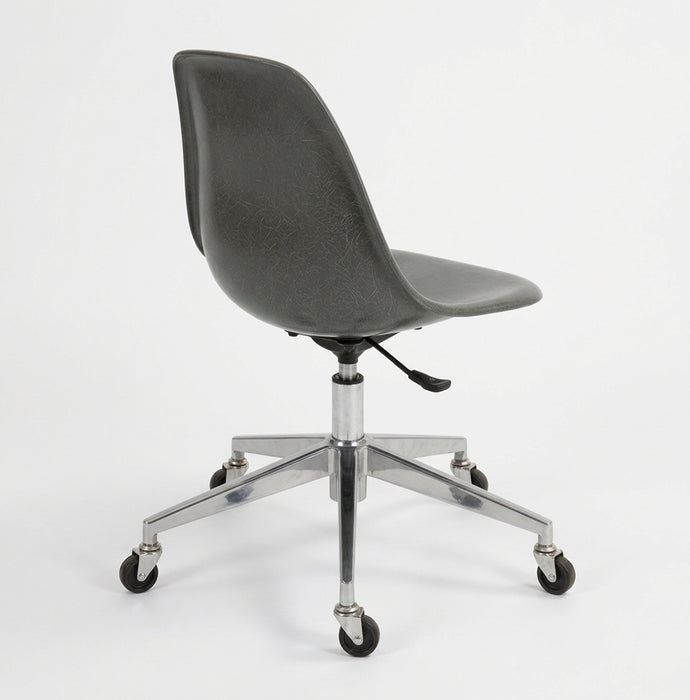 Case Study Rolling Side Chair