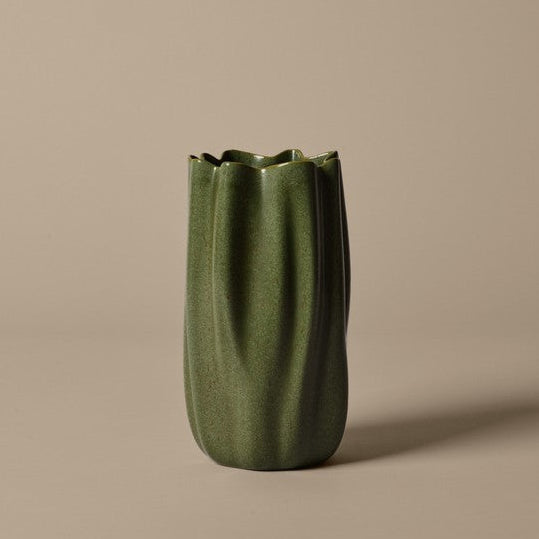 Nium Vase