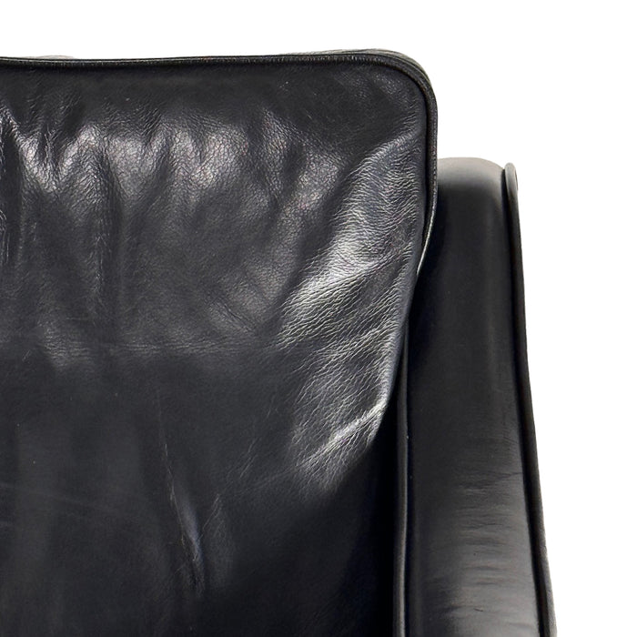 Vintage Black Leather Armchair - Vintage