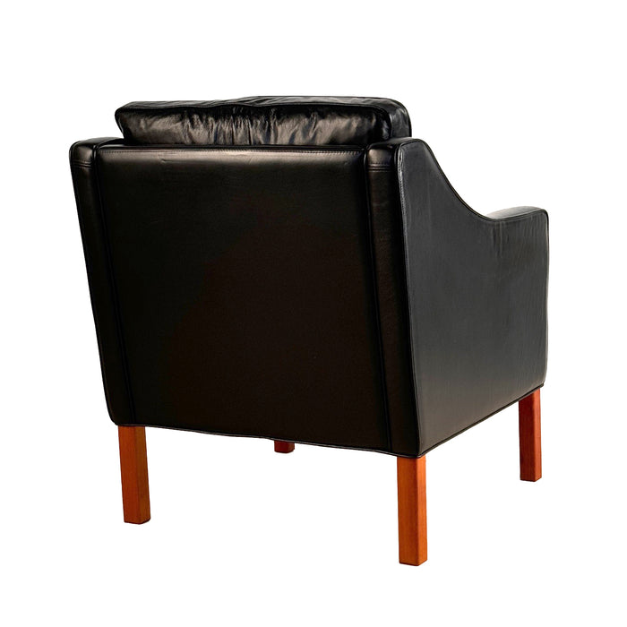 Vintage Black Leather Armchair - Vintage